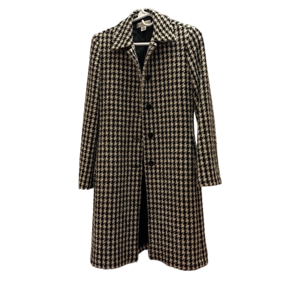 BLACK and WHITE WOOL COAT